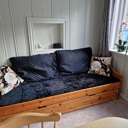 I Apartment *